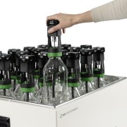 BPC® Blue - 14b-Thermobath-close-up-with-hand_for-web-1024x683